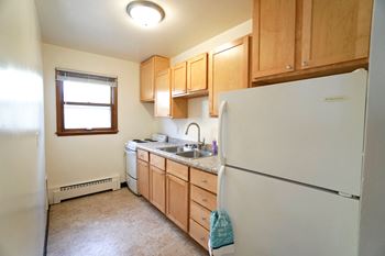 Adrian Street Flats Kitchen, St. Paul, Minnesota